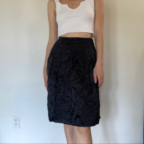 Silk wrinkle skirt - Picture 4 of 4